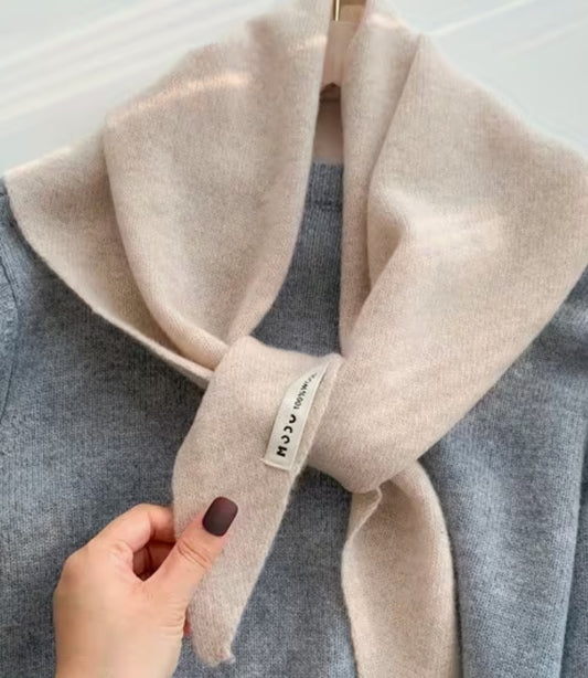 Triangular shoulder scarf - Latte